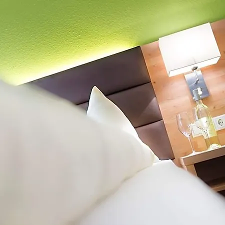 Roessl-dependance Neue Post Hotel 3*