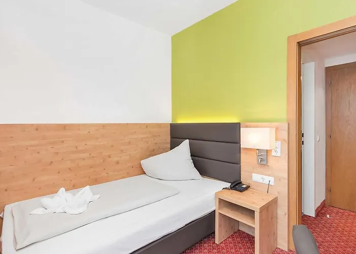 Roessl-dependance Neue Post Отель