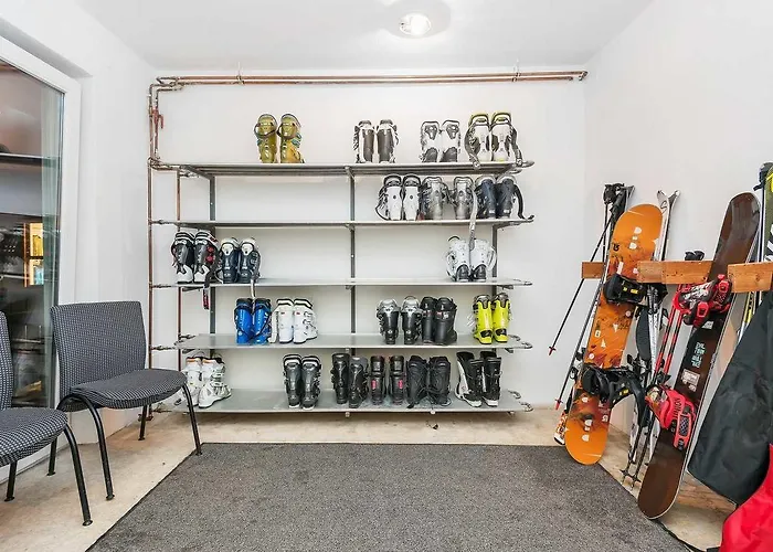 Roessl-dependance Neue Post Hotel 3*